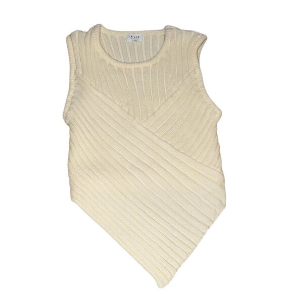 Cream knit top with a flattering V-neck and side slits - Picture 2 of 3